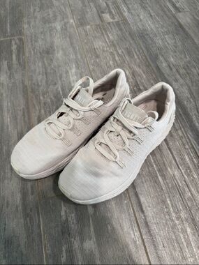 NOBULL Women's Lightweight Slip-On Sneakers - Stone